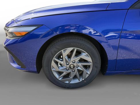 New 2026 Hyundai Elantra Blue image 9