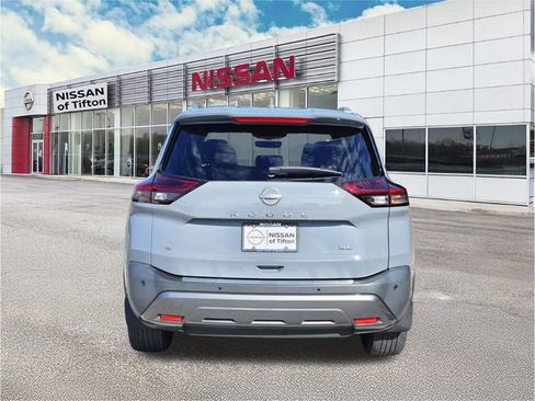 Certified 2023 Nissan Rogue SL w/ SL Premium Package image 5