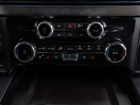 Used 2026 Ford F450 Platinum w/ FX4 Off-Road Package image 26