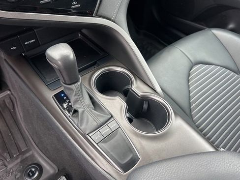 Used 2022 Toyota Camry SE image 24