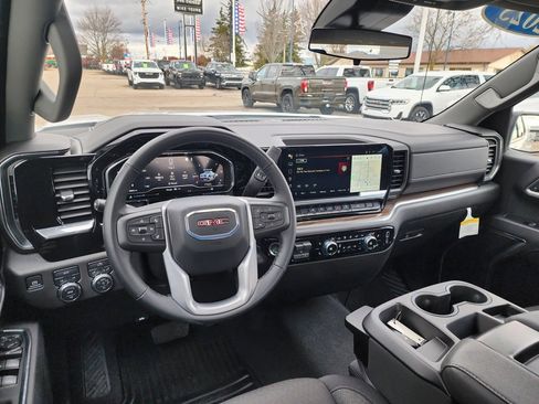 Used 2025 GMC Sierra 1500 Elevation image 24