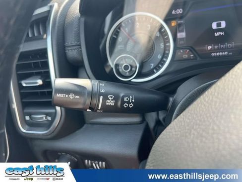 Used 2022 RAM 1500 Laramie AWD/4WD image 27