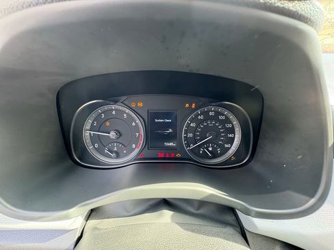 Used 2018 Hyundai Kona Limited image 16