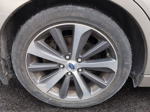 Used 2016 Subaru Legacy 3.6R Limited image 9