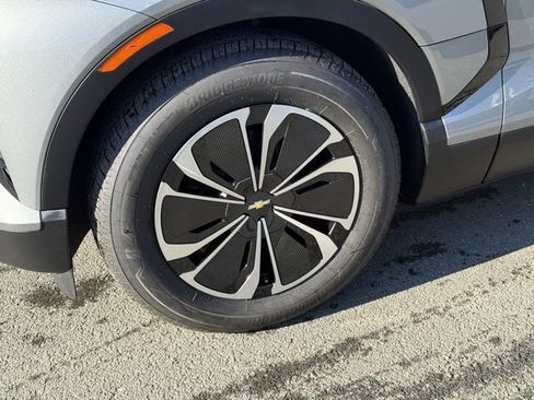 New 2026 Chevrolet Blazer EV LT image 4