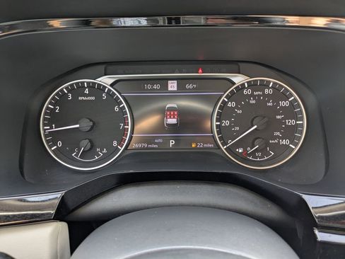 Used 2023 Nissan Pathfinder SL AWD/4WD image 27