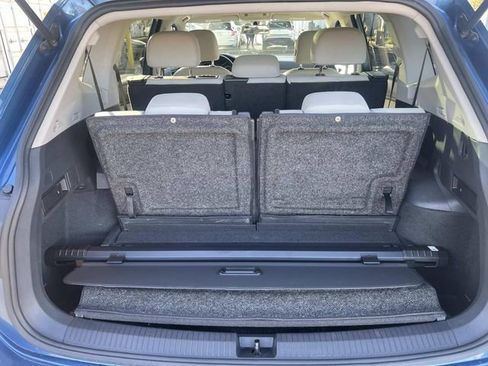 Used 2019 Volkswagen Tiguan SE w/ Panoramic Sunroof Package image 27