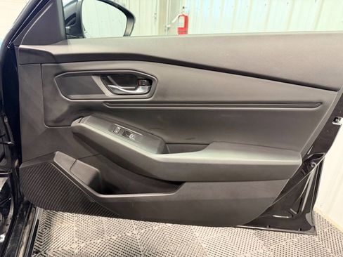 Used 2023 Honda Accord EX-L image 19