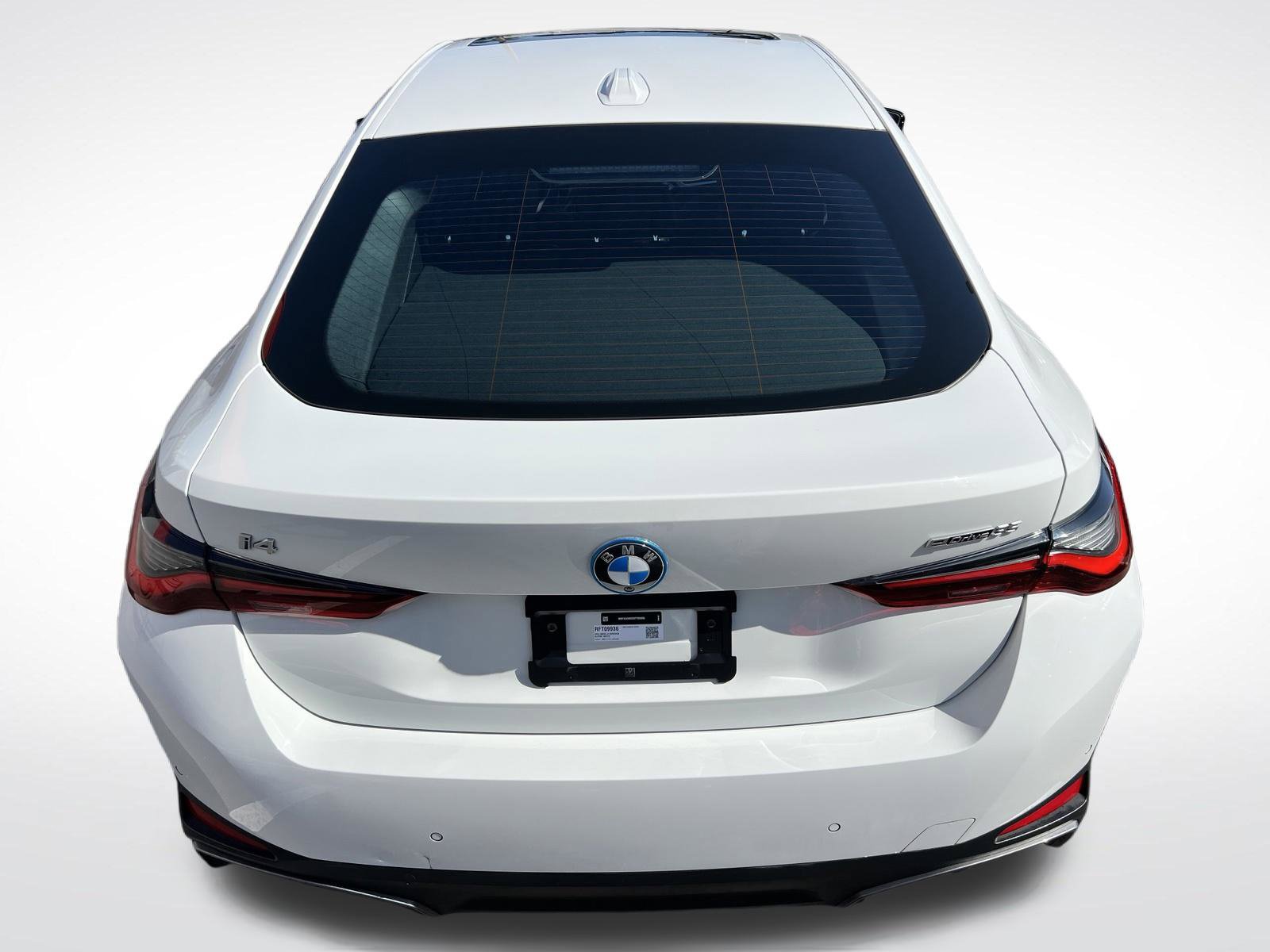 Used 2024 BMW i4 eDrive35 w/ Premium Package RWD image 8