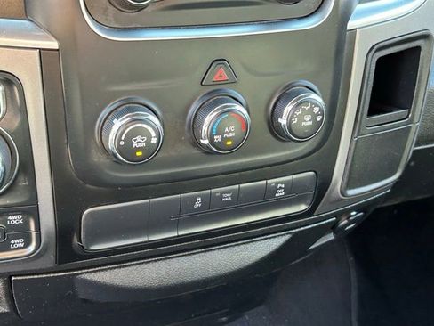 Certified 2022 RAM 1500 Classic Warlock w/ Technology Package I AWD/4WD image 31
