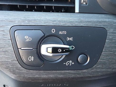 Used 2017 Audi A4 2.0T allroad Premium w/ Convenience Package image 26