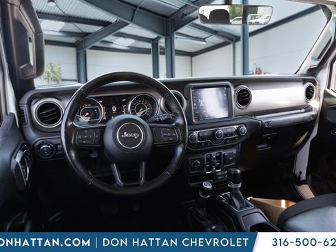 Used 2020 Jeep Gladiator Sport w/ Quick Order Package 24S AWD/4WD image 16