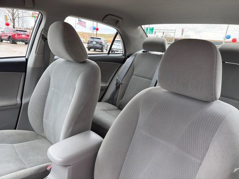 Used 2012 Toyota Corolla LE image 18