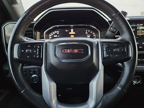 Used 2024 GMC Sierra 1500 SLT image 30