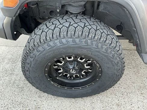 Used 2018 Jeep Wrangler Unlimited Sport image 9