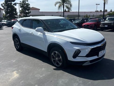 Used 2025 Chevrolet Blazer LT AWD/4WD image 5