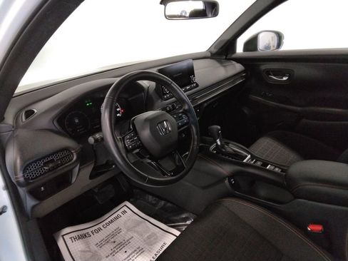 Used 2025 Honda HR-V Sport image 31