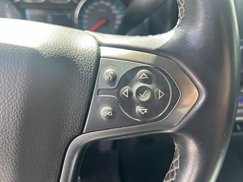 Used 2018 Chevrolet Silverado 1500 LT w/ Redline Edition AWD/4WD image 11