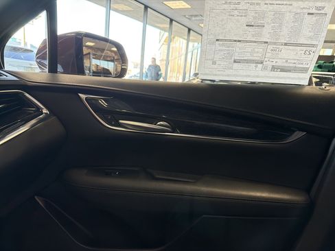 Certified 2022 Cadillac XT5 Premium Luxury w/ LPO, Floor Liner Package image 19