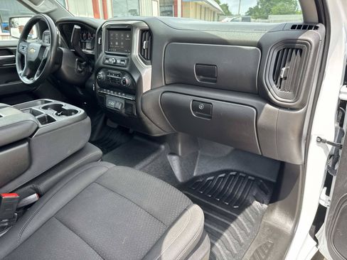 Used 2025 Chevrolet Silverado 1500 W/T RWD image 11