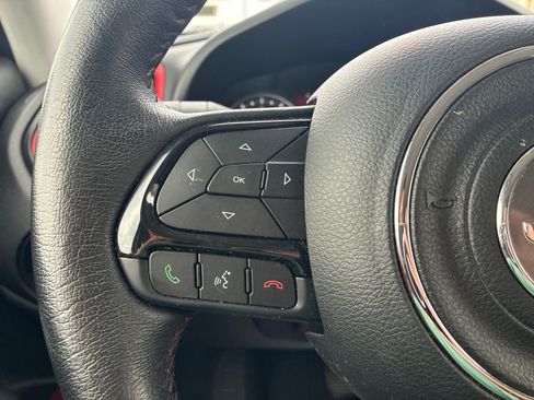 Used 2022 Jeep Renegade Trailhawk AWD/4WD image 26