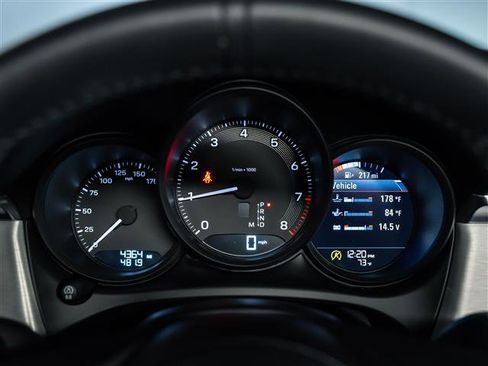 Certified 2026 Porsche Macan AWD/4WD image 20