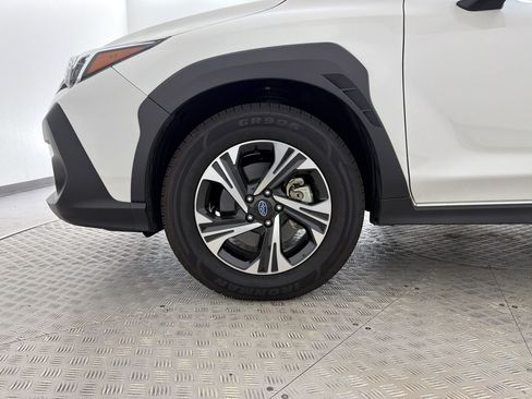Used 2025 Subaru Crosstrek 2.5i Premium AWD/4WD image 11