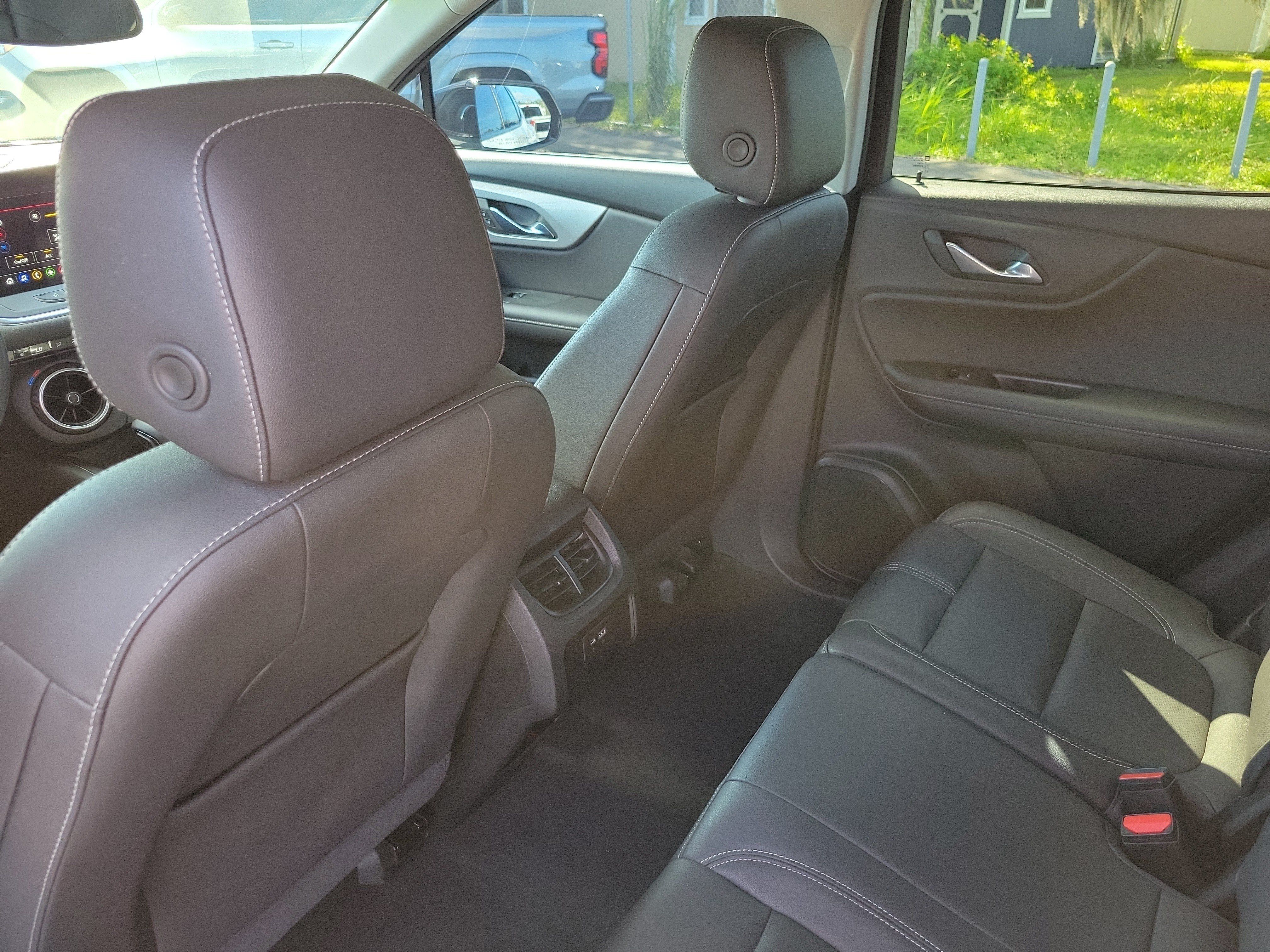 Used 2023 Chevrolet Blazer LT w/ Midnight/Sport Edition FWD image 21