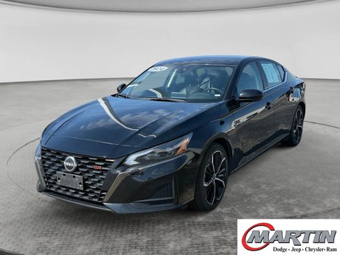 Used 2024 Nissan Altima 2.5 SR FWD image 1