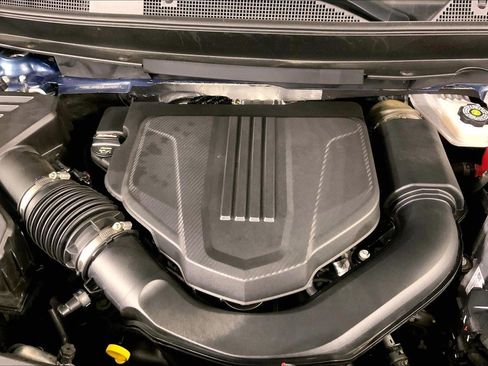 Used 2025 Chevrolet Traverse LT AWD/4WD image 30