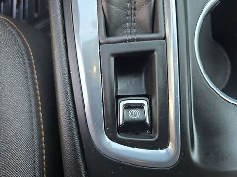 Used 2021 Chevrolet Equinox LT image 29