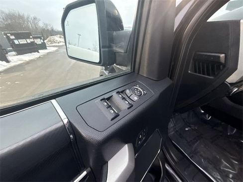 Used 2019 Ford F150 Lariat w/ Equipment Group 502A Luxury image 13