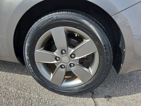 Used 2012 Kia Forte Koup EX image 32