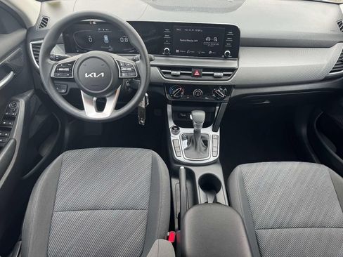 Used 2024 Kia Seltos LX AWD/4WD image 12