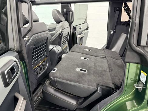 Used 2023 Ford Bronco Badlands w/ Sasquatch Package image 17