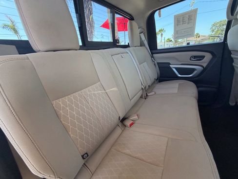 Used 2017 Nissan Titan SV RWD image 22