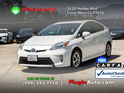 Used 2012 Toyota Prius Three w/ Preferred Accessory Pkg FWD image 1