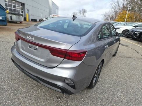 Used 2024 Kia Forte LXS w/ LXS Technology Package image 9