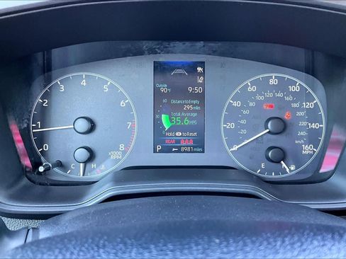 Used 2025 Toyota Corolla LE FWD image 22