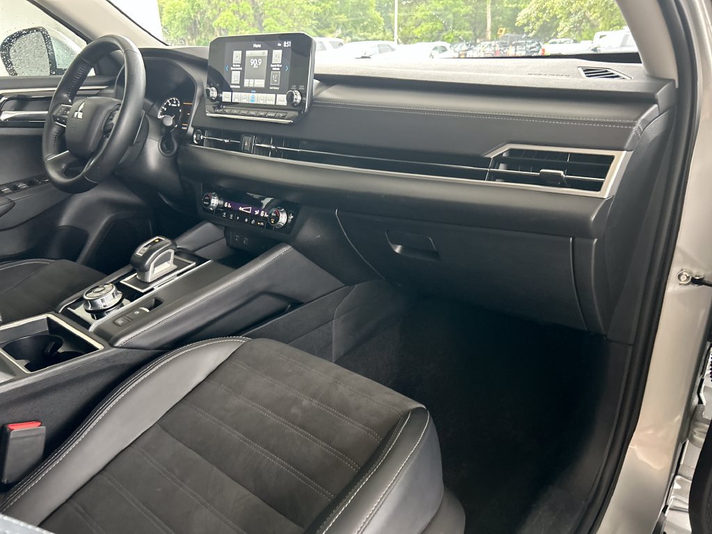 Used 2024 Mitsubishi Outlander SE FWD image 29