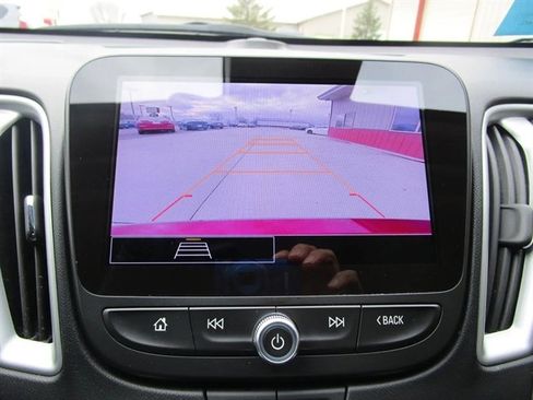 Used 2024 Chevrolet Malibu LT image 26