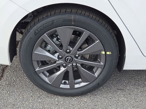 New 2026 Nissan Sentra SL w/ Floor Mat Package FWD image 7