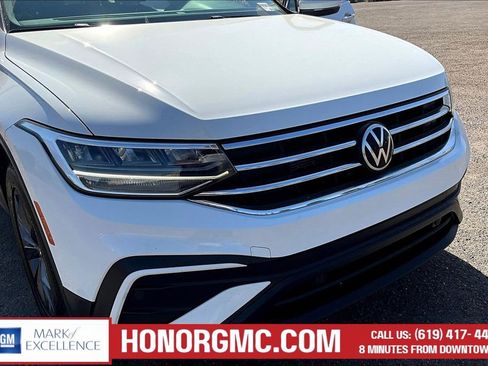 Used 2022 Volkswagen Tiguan SE image 31