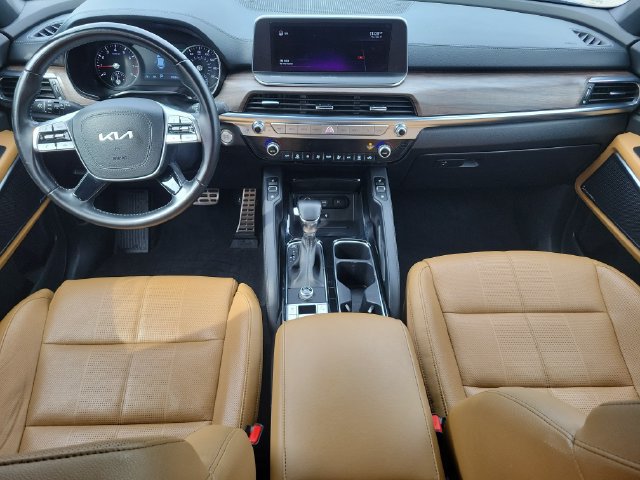 Certified 2022 Kia Telluride SX w/ Towing Package FWD image 13