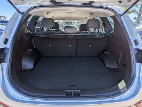 Used 2019 Hyundai Santa Fe SE image 32