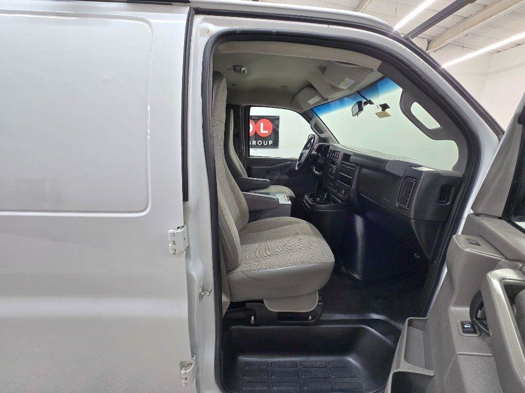 Used 2020 Chevrolet Express 2500 w/ Driver Convenience Package RWD image 19