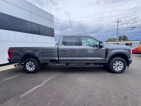 Used 2023 Ford F250 XLT w/ XLT Premium Package AWD/4WD image 8