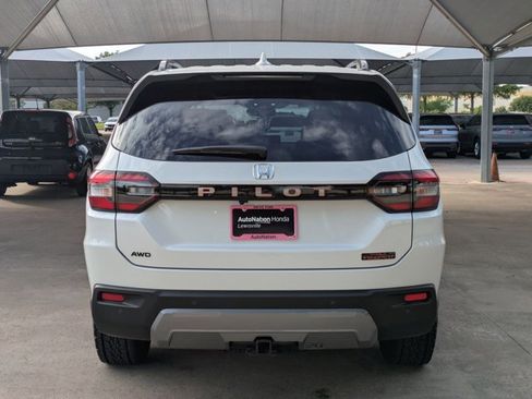 Certified 2026 Honda Pilot TrailSport image 9