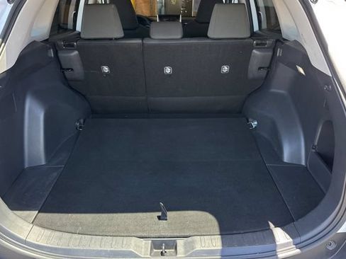 Used 2024 Toyota RAV4 XLE FWD image 15