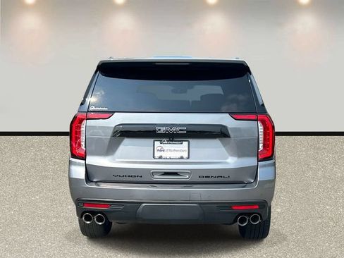 Used 2022 GMC Yukon XL Denali AWD/4WD image 6